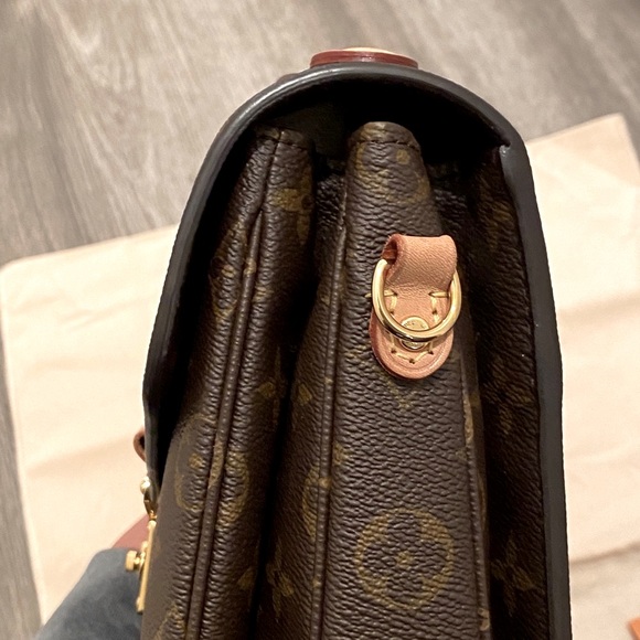 ❌SOLD❌ Louis Vuitton Pochette Metis Monogram - Picture 11 of 16